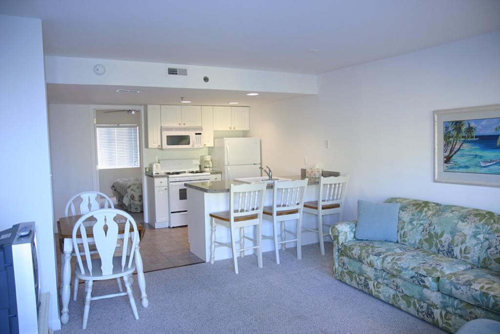 Surf Song Beach Resort North Wildwood Room photo